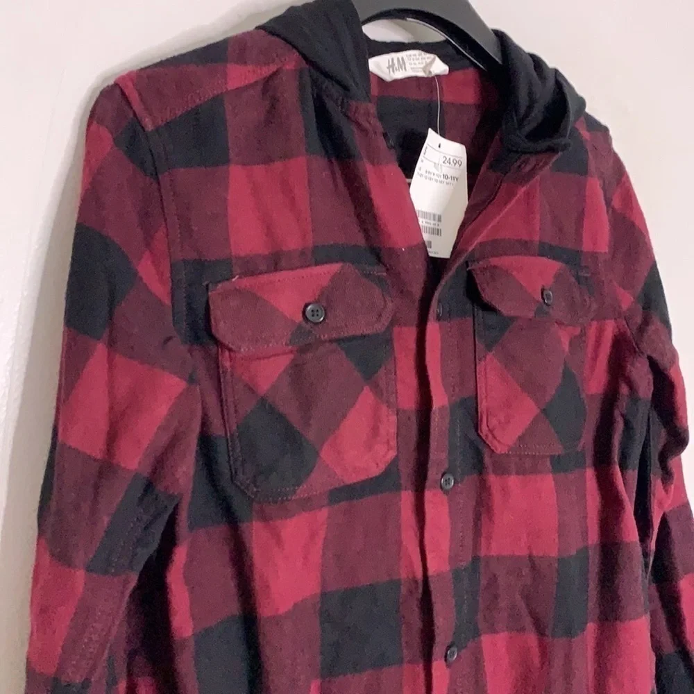 New with tags H & M long sleeve button down hooded flannel shirt 10-11 y kids